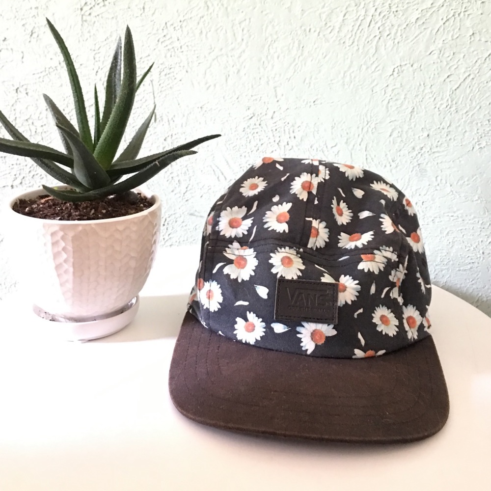 VANS women’s willa daisy cap